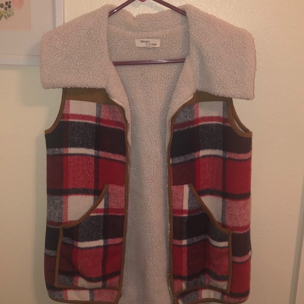 Women’s Plaid Fleece Vest